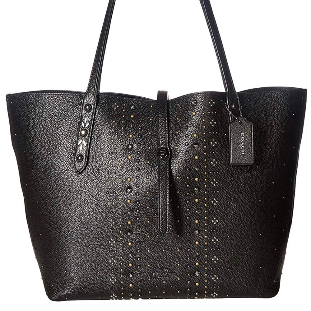 COACH BANDANA RIVETS MARKET TOTE IN PEBBLE LEATHER